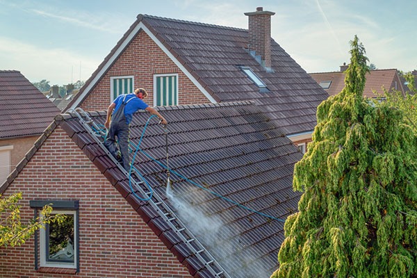 Comment entretenir la toiture de sa maison ?