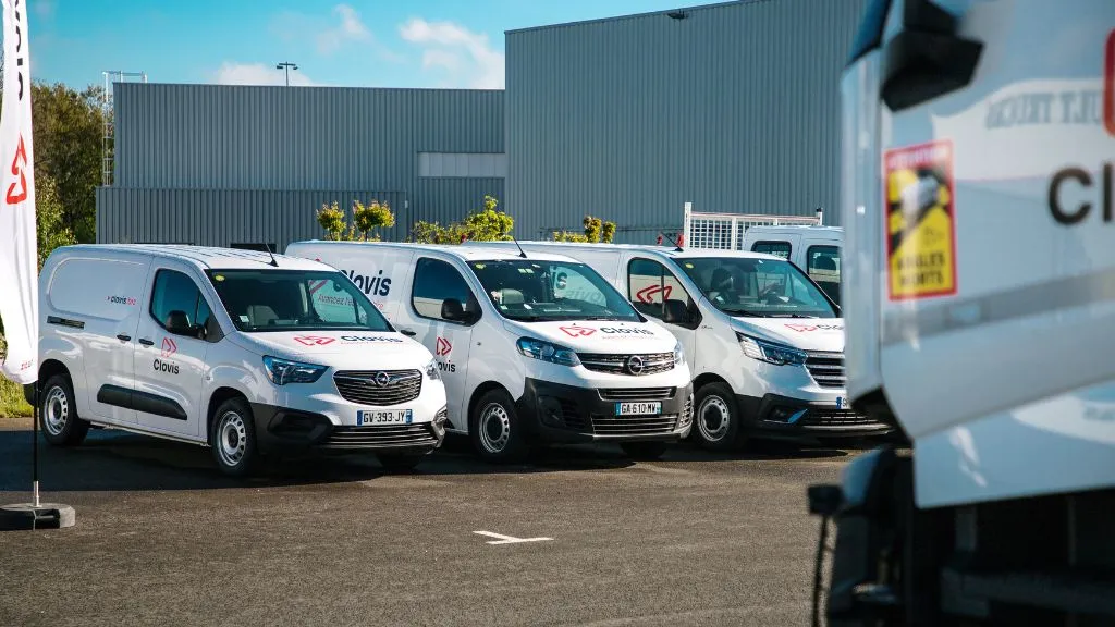 Flotte de véhicules utilitaires disponibles à la location à La Réunion chez Clovis