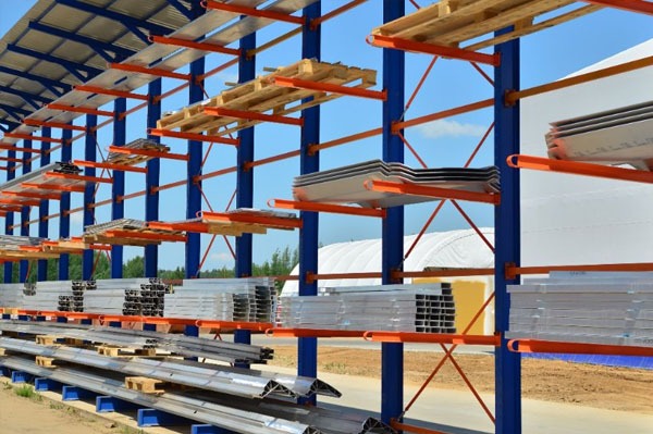 Rayonnages cantilevers